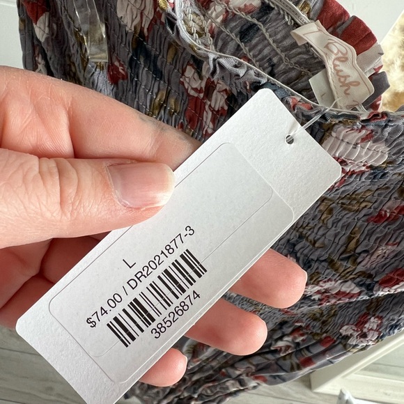 Blush Floral Maxi Dress - L - Picture 3 of 8